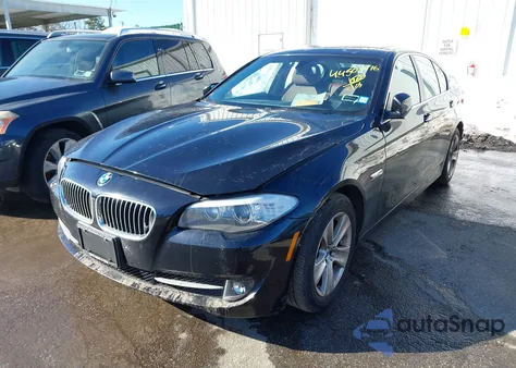 2013 BMW 528I xDrive z USA, uszkodzony, nr VIN WBAXH5C58DD111600
